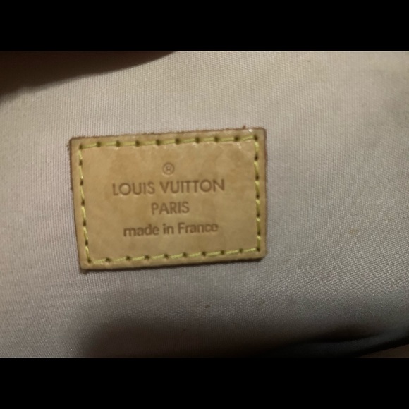 Authentic Louis Vuitton Alma GM Vernis Tan - Picture 6 of 11